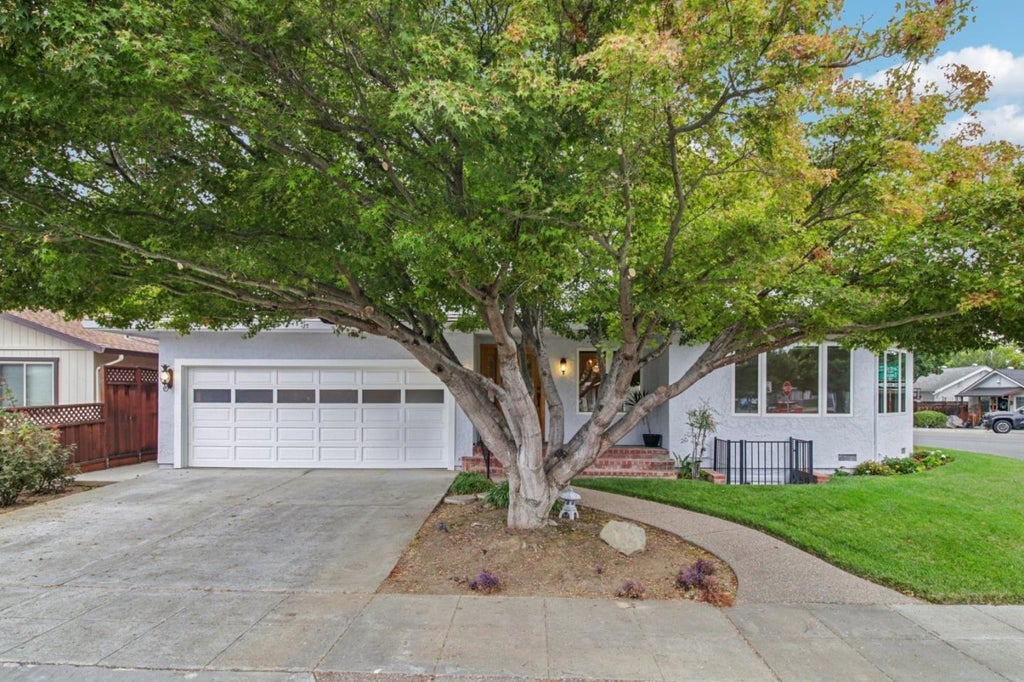 495 Lincoln Ave, SUNNYVALE