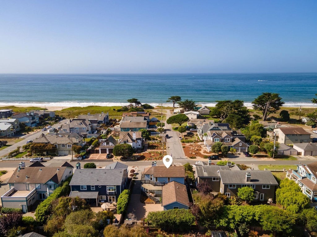 71 Alameda Ave, HALF MOON BAY