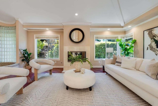 22346 Mcclellan Rd, CUPERTINO