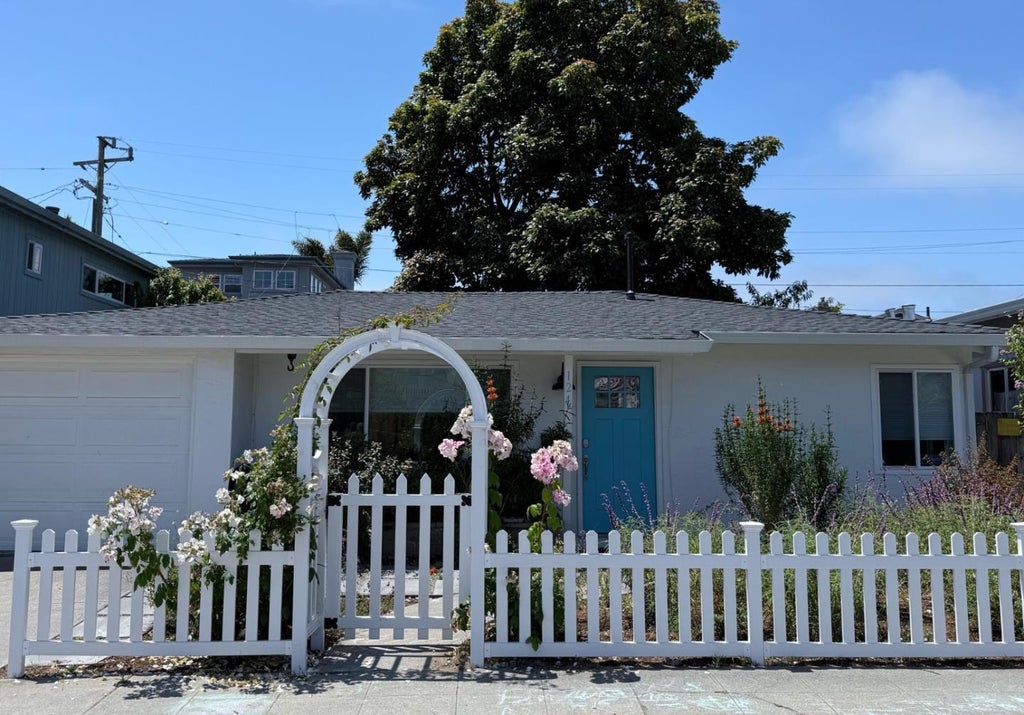 124 Winfield Way, APTOS