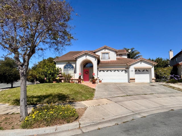 1 Eliot Cir, SALINAS
