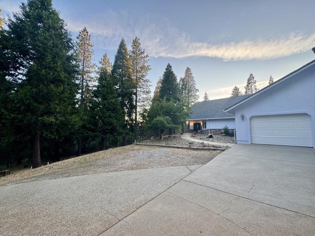 27645 E Inspiration Dr, PIONEER