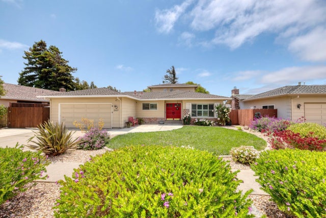 307 De La Vina Way, Salinas