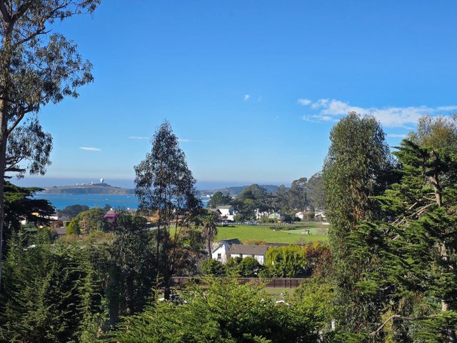 590 Miramar Dr, HALF MOON BAY