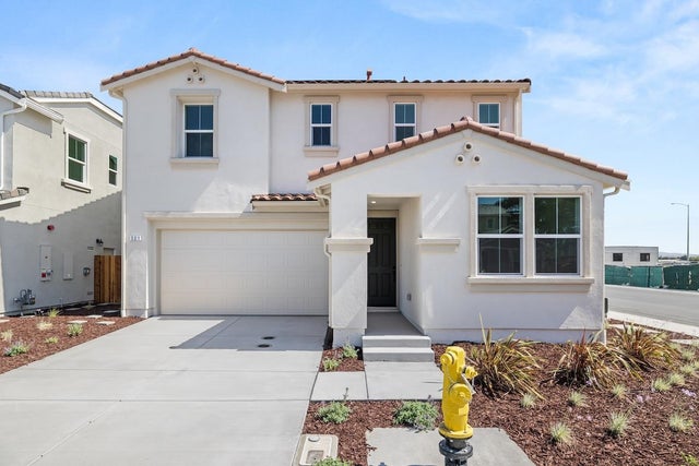 321 Summer Morning Dr, HOLLISTER