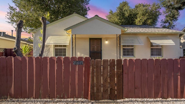 21685 Olive Ave, CUPERTINO