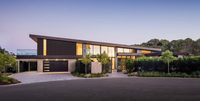 20 Pine Ct, HILLSBOROUGH