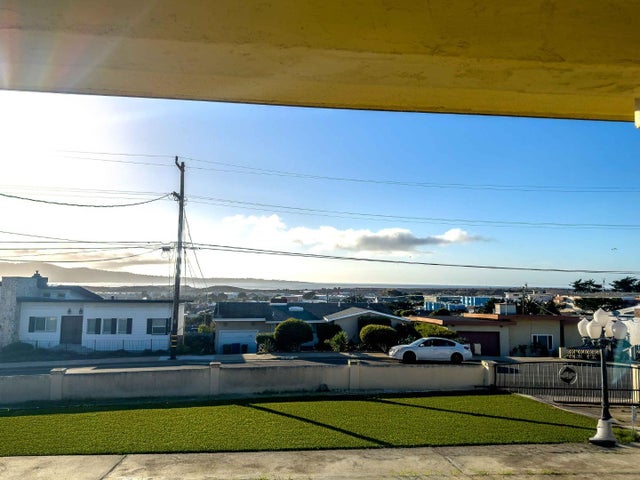 1976 Grandview St, Seaside/Sand City