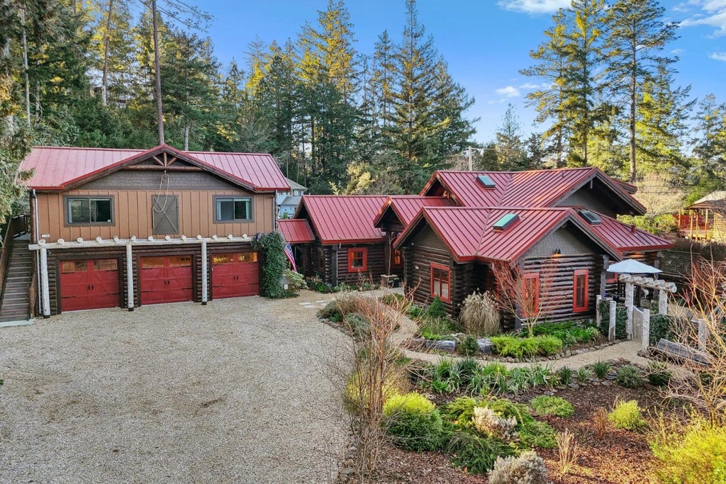 44 Pine Ave, MOUNT HERMON