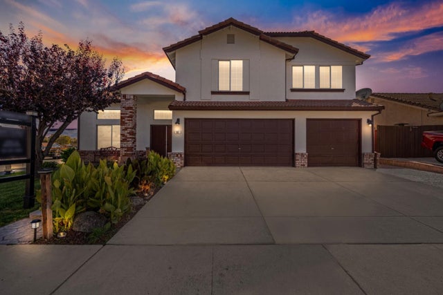 961 Alder St, HOLLISTER