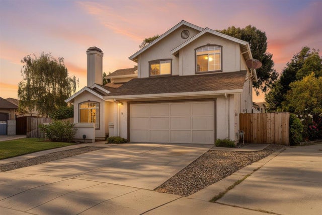 18 Suffield Cir, SALINAS