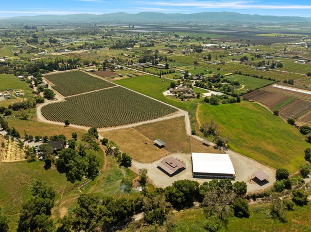 804 Comstock Rd, HOLLISTER