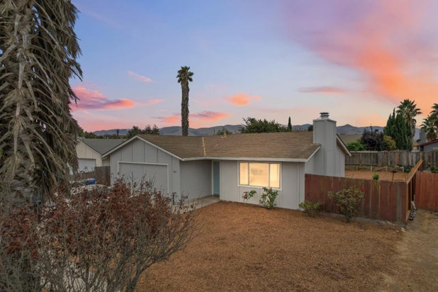 207 San Antonio Dr, GREENFIELD