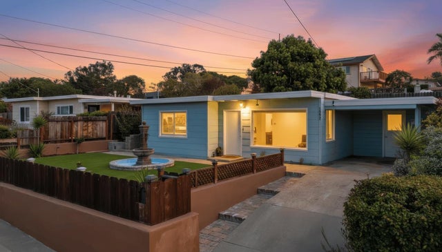 1092 Highland St, Seaside/Sand City