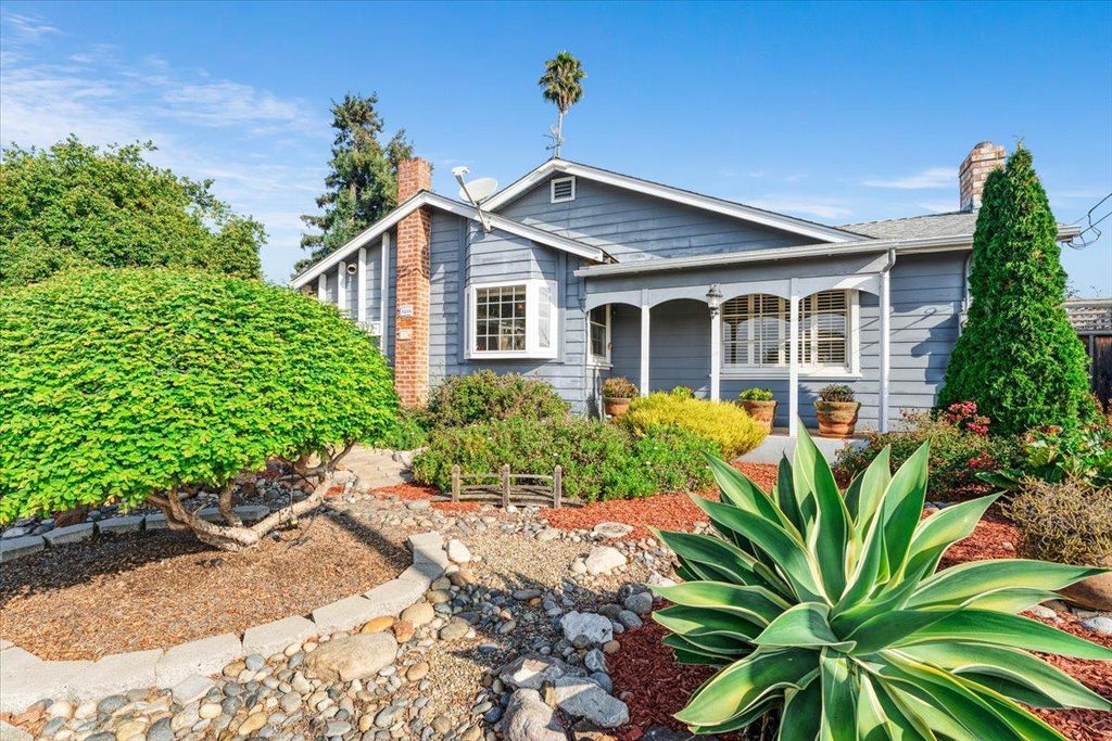 172 W Phillips Rd, WATSONVILLE