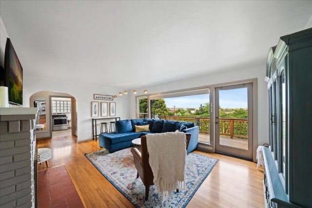 1901 Chestnut St, REDDING