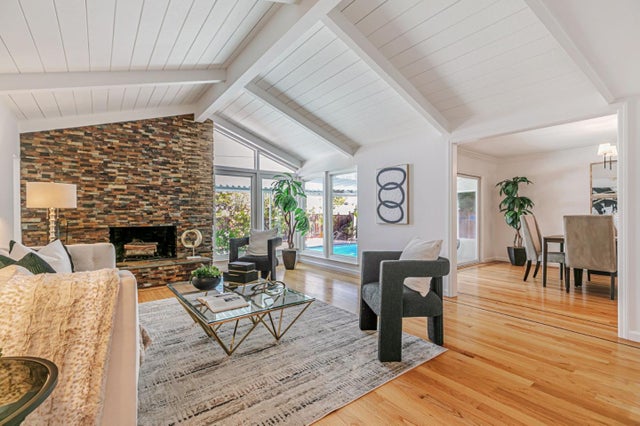 19437 Via Real Dr, SARATOGA