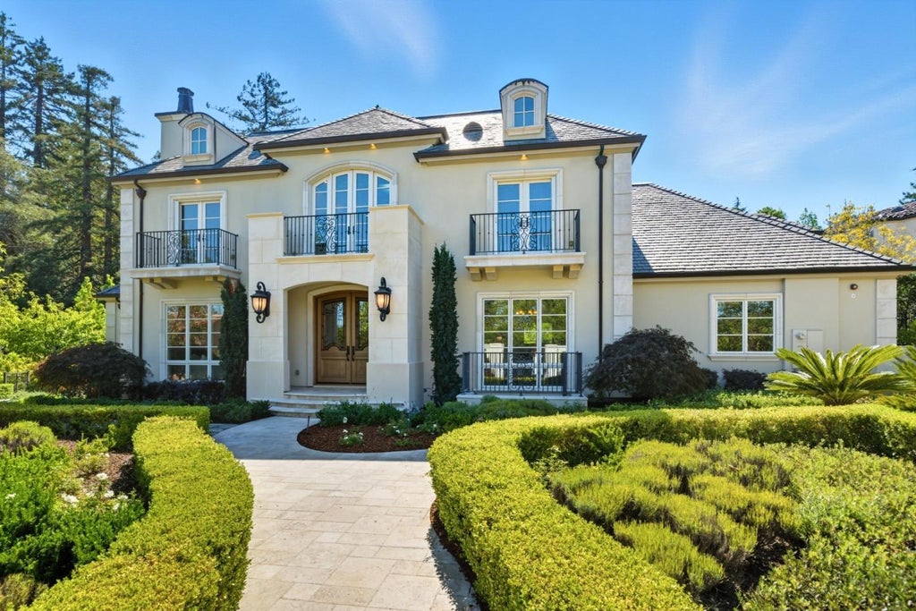 625 W Santa Inez Ave, HILLSBOROUGH