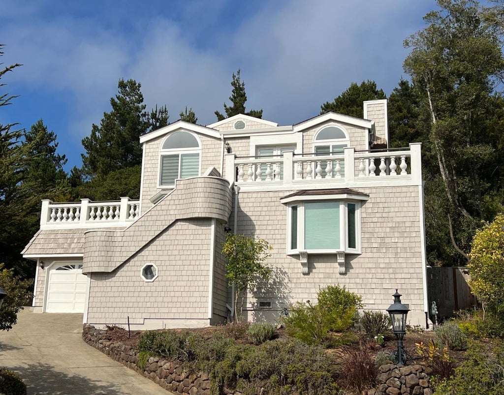 255 Thunderbird Dr, APTOS