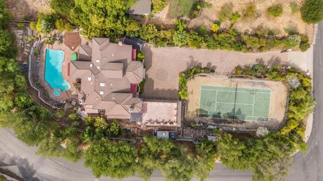 Upland Way, CUPERTINO