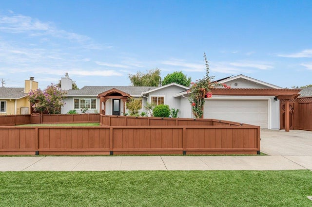 2257 Juan Pablo Ln, SANTA CRUZ