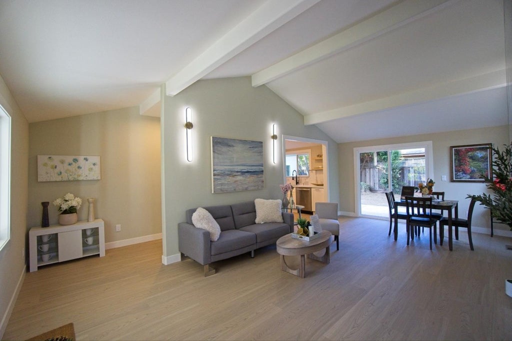 19251 Phil Ln, CUPERTINO