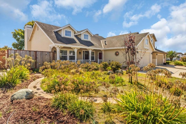 8 Bristol Cir, SALINAS
