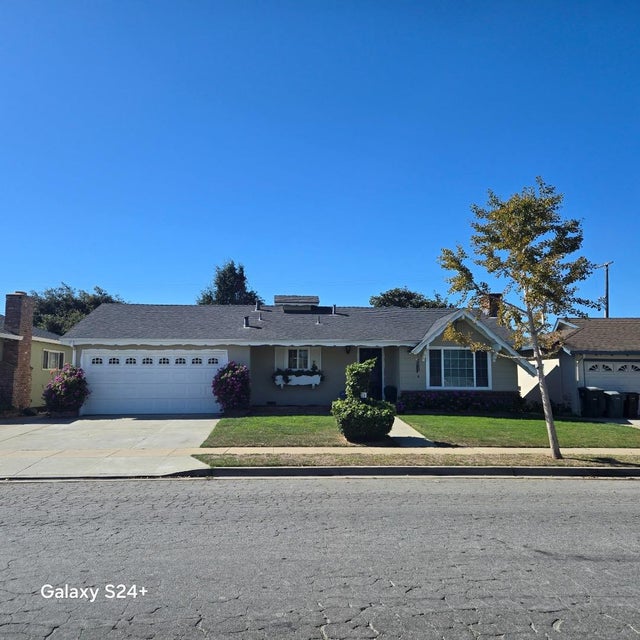 728 Saratoga Dr, SALINAS