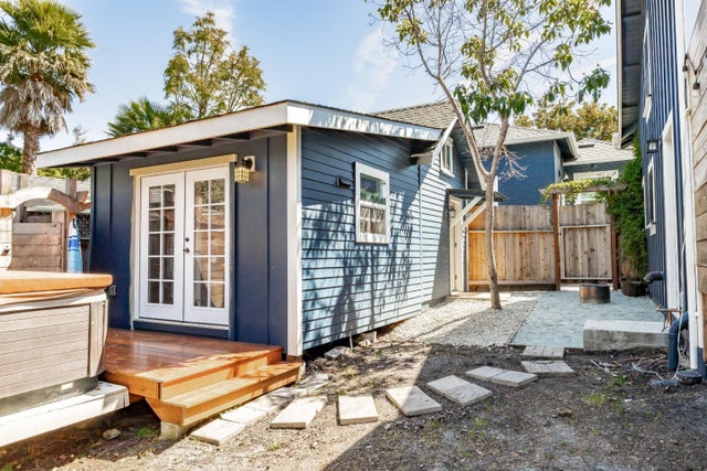 1124 Laurel St, Santa Cruz