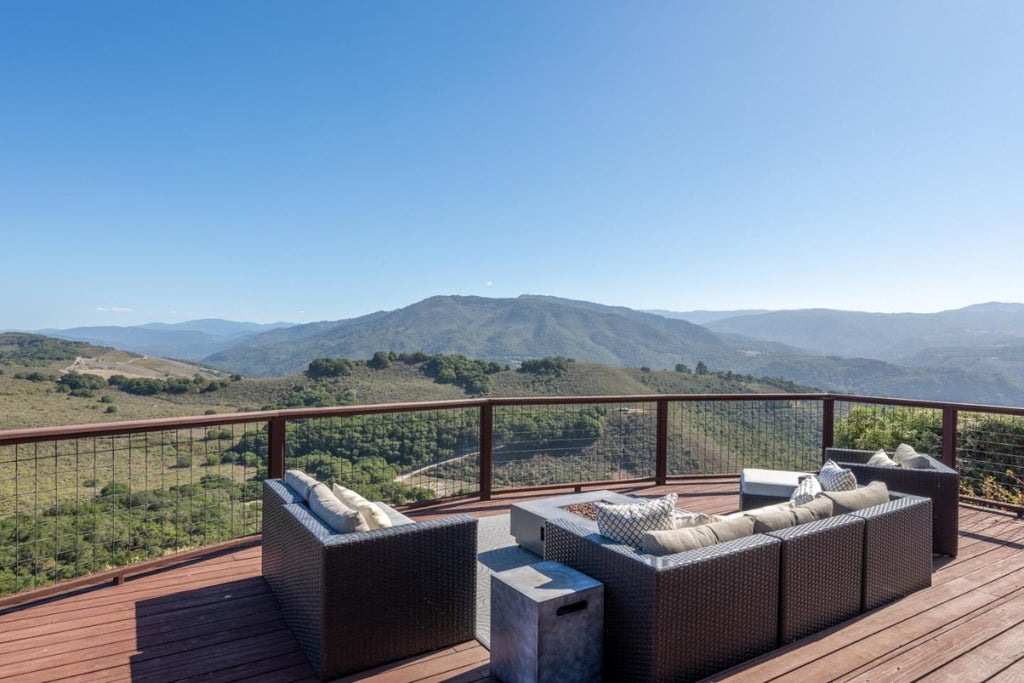 25530 Via Paloma, CARMEL