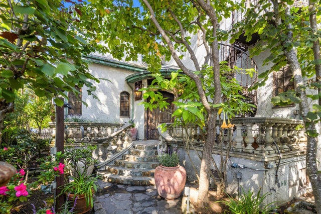 1300 Paloma Ave, BURLINGAME