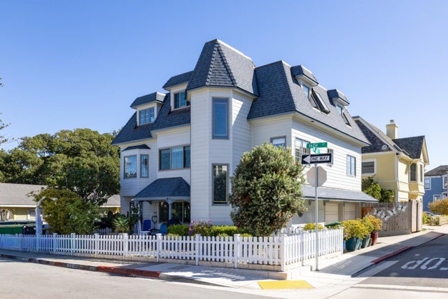 127 16th St, PACIFIC GROVE