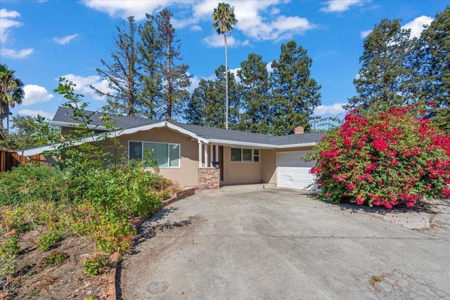 10101 Richwood Dr, CUPERTINO