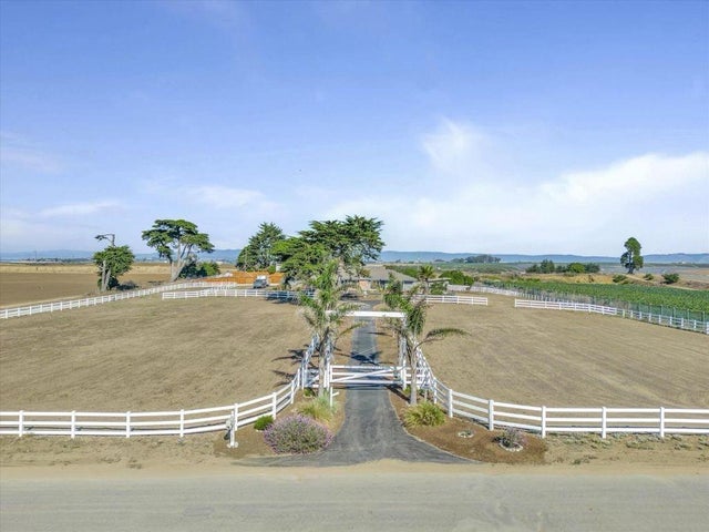 268 Giberson Rd, Moss Landing