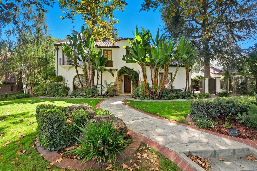 696 Margaret St, San Jose