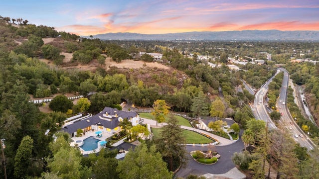 130 Wood Rd, Los Gatos