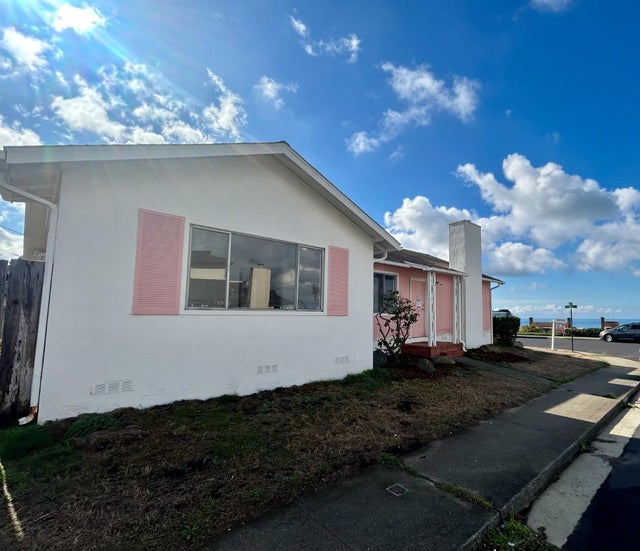 265 Crestmoor Cir, Pacifica