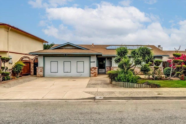 510 Fairview Dr, GONZALES