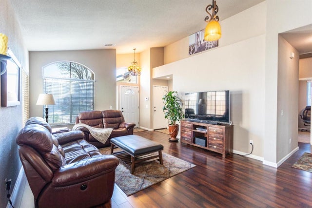 9316 Caulfield Dr, ELK GROVE