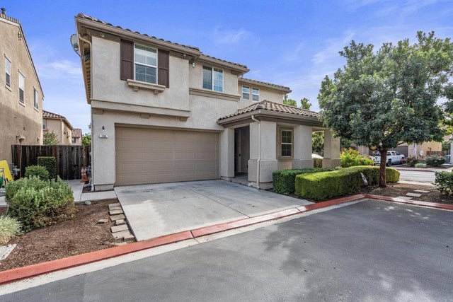 130 Lusitano Way, GILROY