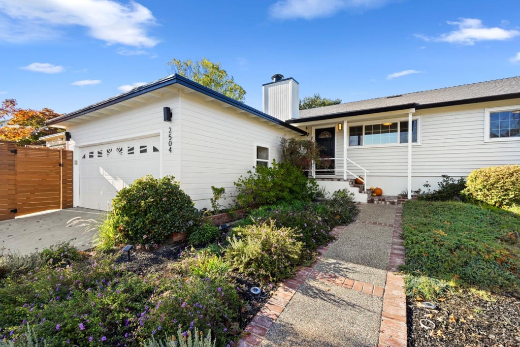 2504 Hastings Ave, REDWOOD CITY