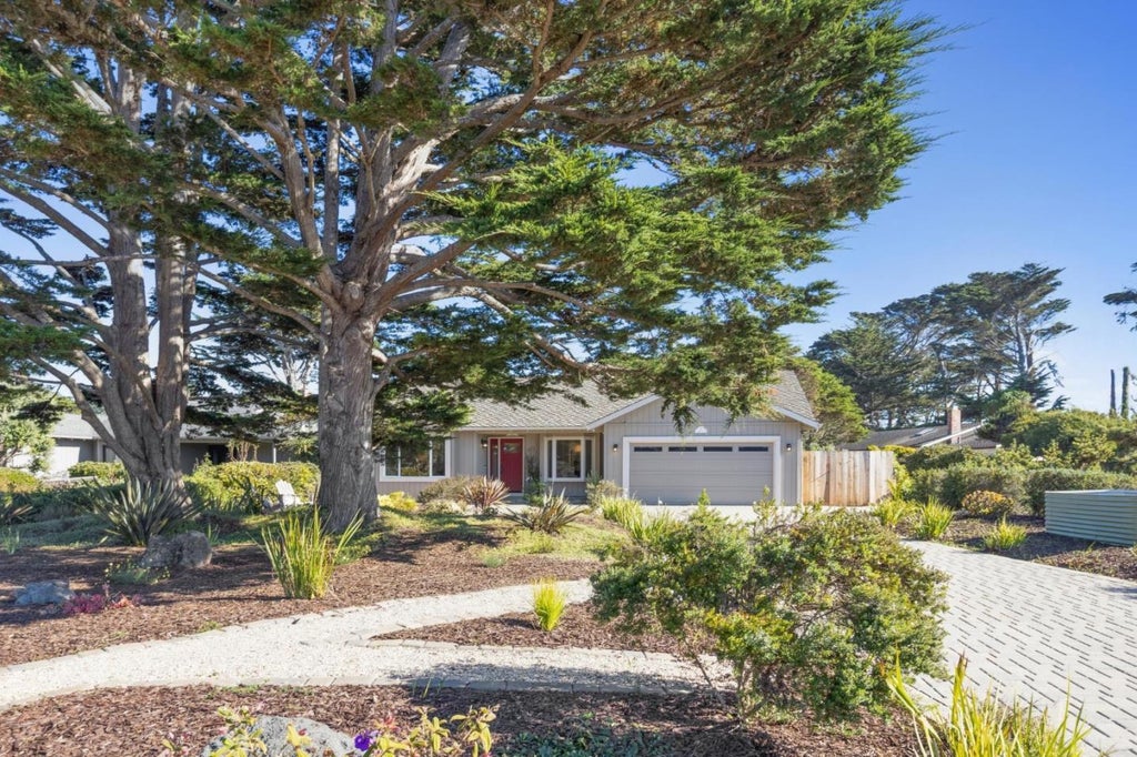 141 Arbor Ln, MOSS BEACH