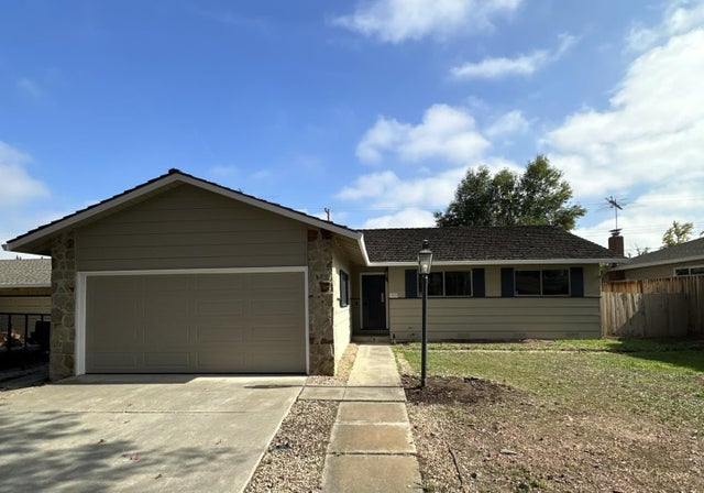 1550 Meadowlark Ln, SUNNYVALE