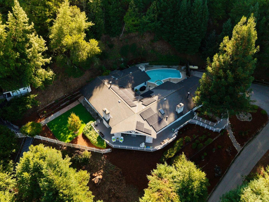 322 Canham Rd, Scotts Valley