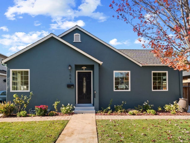 1041 Menlo Oaks Dr, Menlo Park