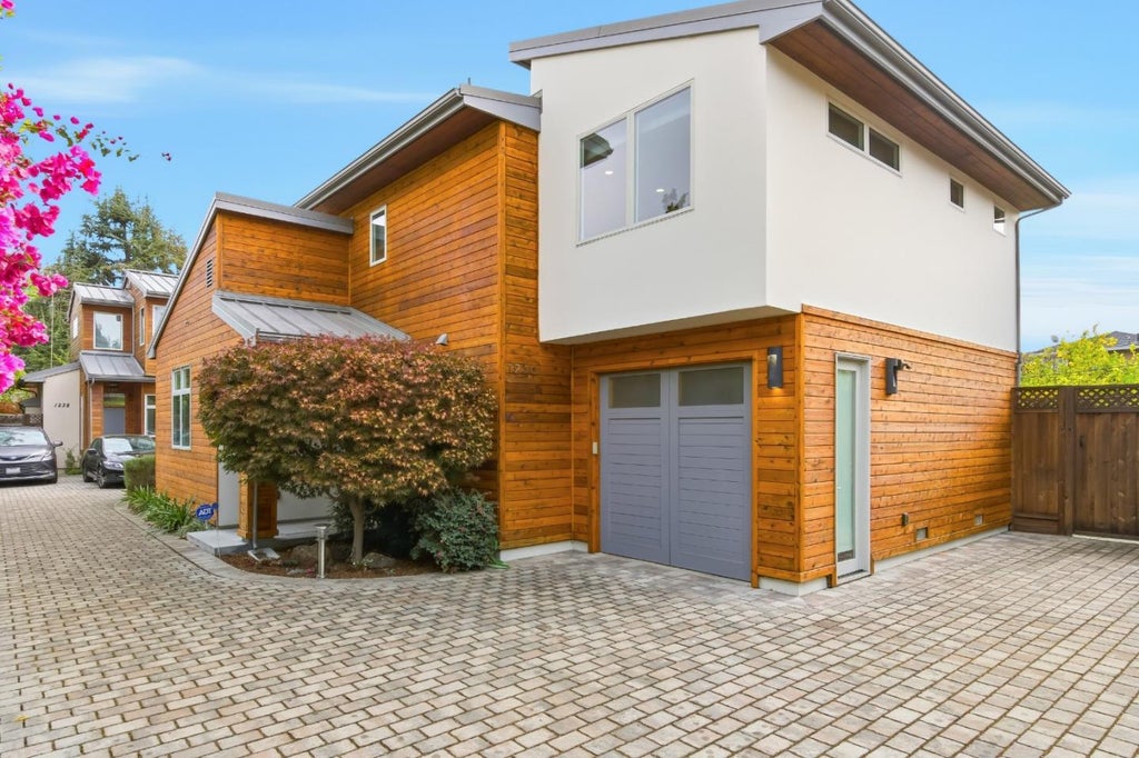 1236 Hoover St, Menlo Park