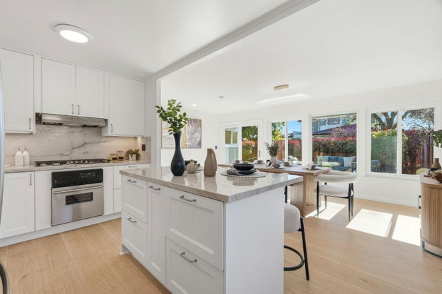 19990 Pear Tree Ln, CUPERTINO