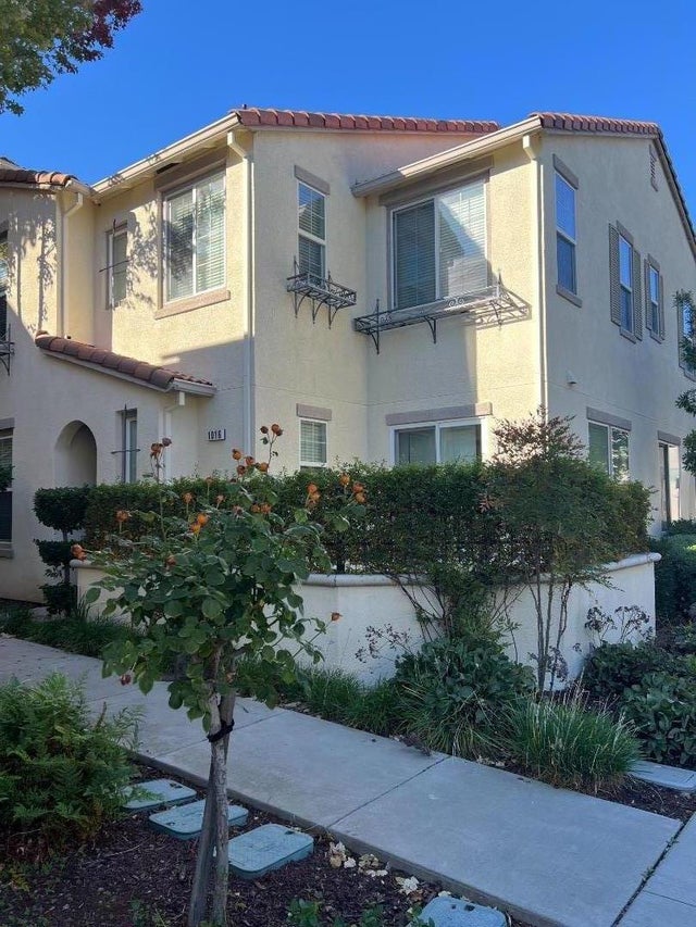 1016 Sallie Ln, TRACY