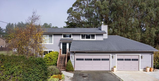1077 Pearl Ave, MOSS BEACH