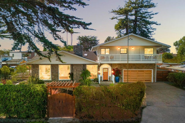 320 Cliff Dr, APTOS